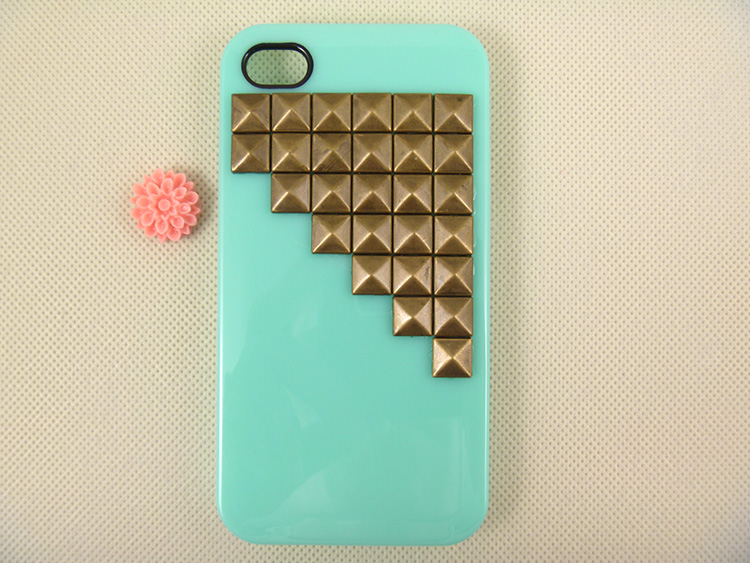 Studded Iphone 4 Case, Vintage Bronze Pyramid Studs Iphone 4s Case, Unique Iphone 4 Case Cover